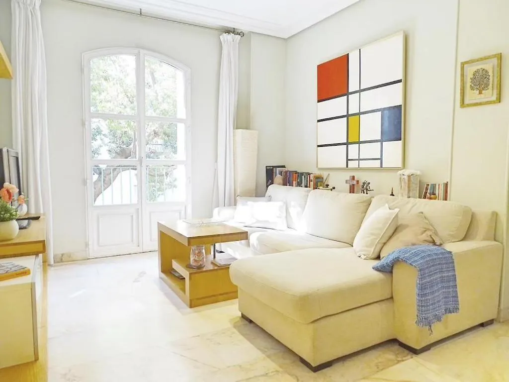 Beyourself By Sevillaluxurysuites 0*, Sevilla España